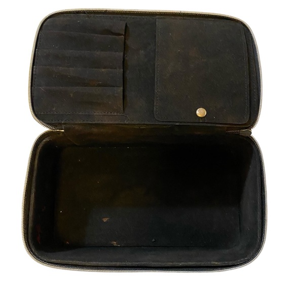 Nicole Miller Black Makeup Cosmetics Case - Picture 7 of 10